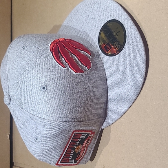 New Era-59Fifty Raptors cap - Picture 1 of 3